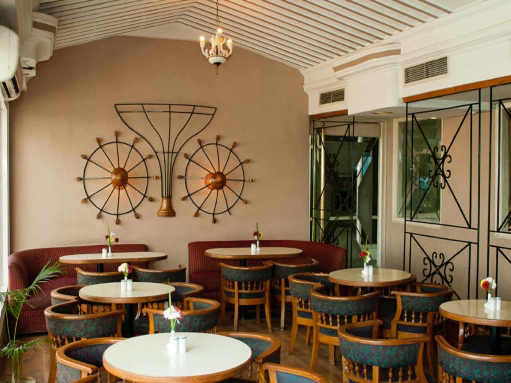 Black Mango Resort Kala Amb Экстерьер фото