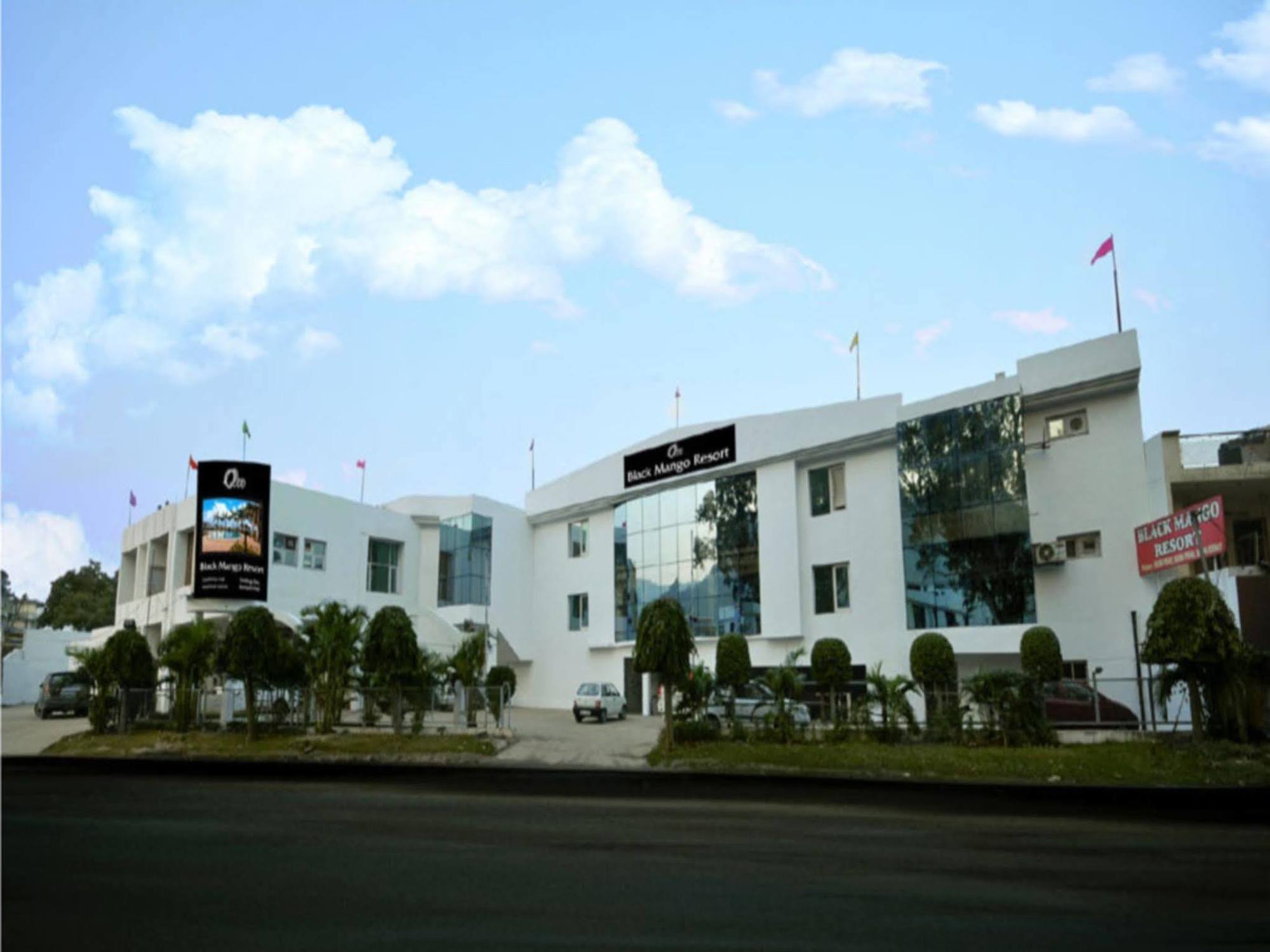 Black Mango Resort Kala Amb Экстерьер фото
